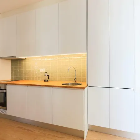 Superb Flat In Cathedral With River View * Lisbon
