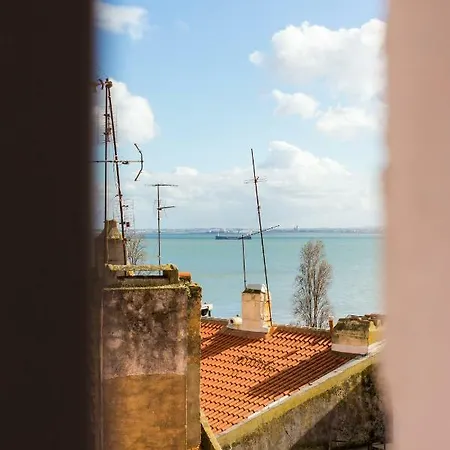 Superb Flat In Cathedral With River View Apartment Lisbon